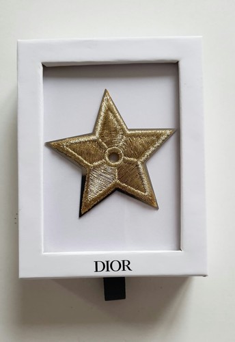 Dior anstecknadel pins - dior,